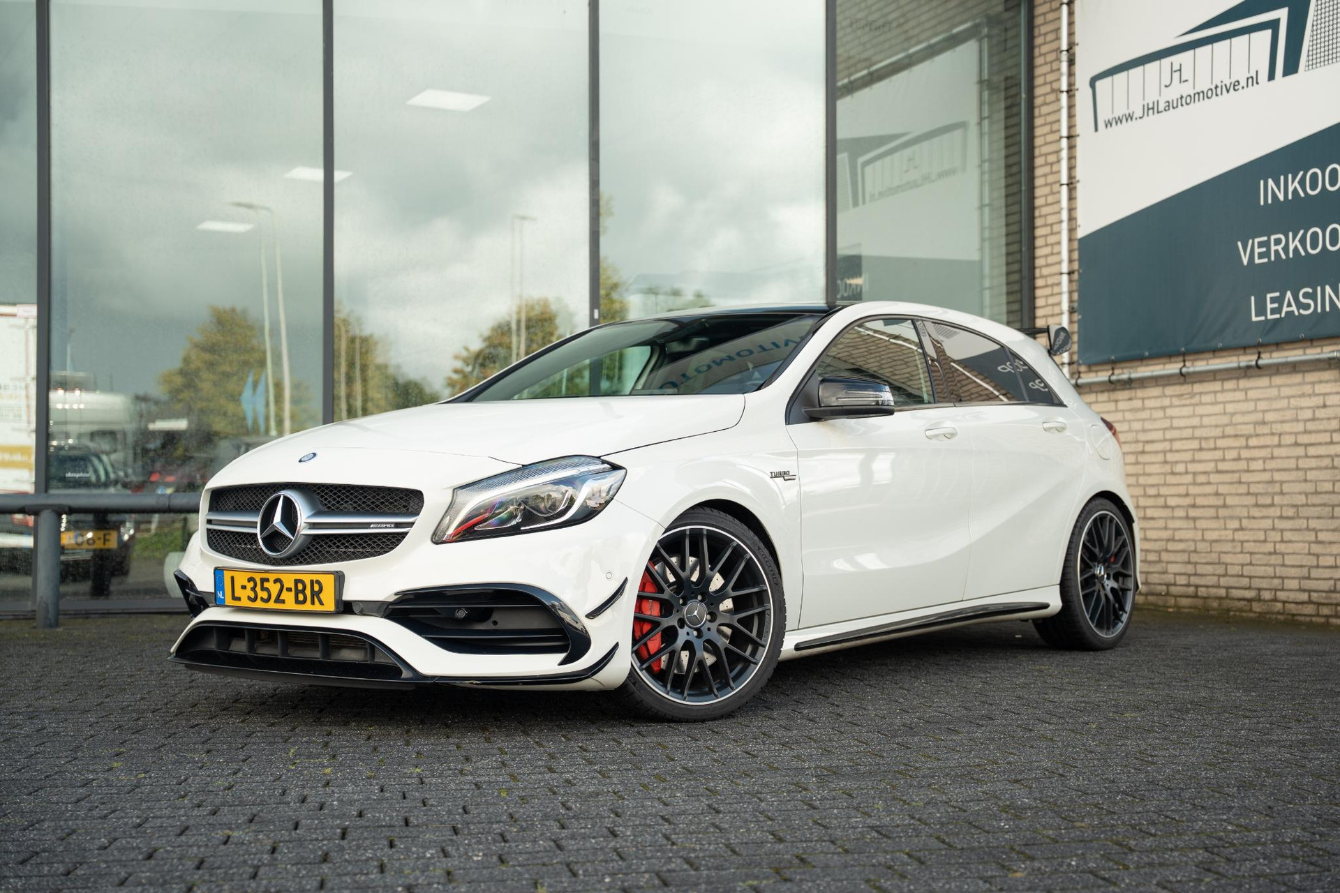 Mercedes-Benz A-Klasse AMG 45 4MATIC*381PK*FACELIFT*AERO*PANO*KUIPST*FULL